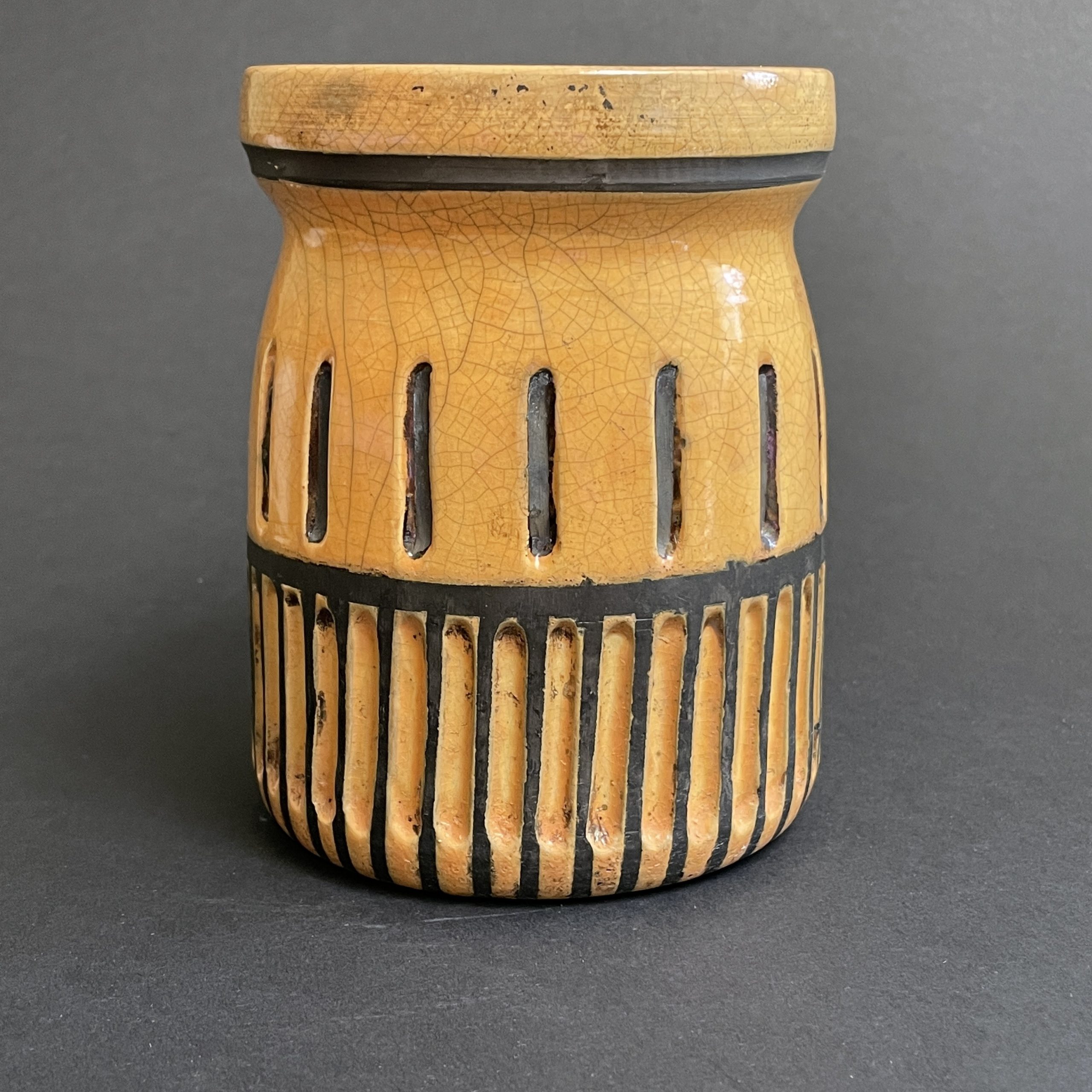 Raku pot